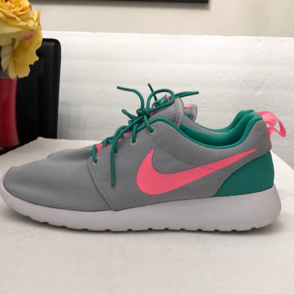 NIKE ROSHE ONE SOUTH BEACH WOLF GREY RUNNING SNEAKERS MENS SIZE 9